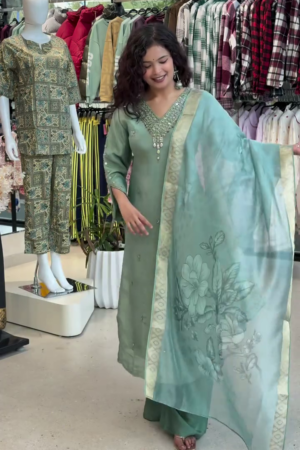Elegant Green Chanderi Cotton Kurta Set with Printed Palazzo & Floral Dupatta – Ethnic Charm Redefined