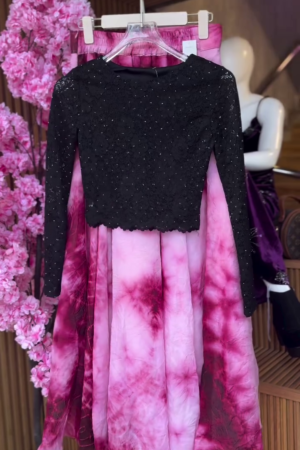 Bold & Feminine: Pink-White Tie-Dye Skirt with Black Lace Crop Top 🌸🖤